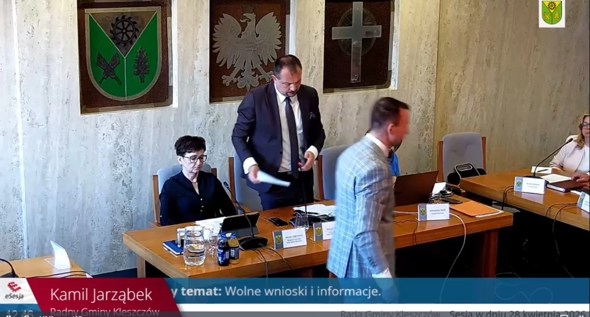 „Najpierw dostałem cios w głowę, potem były wyzwiska i uderzenie w twarz. Tu jest raport z obdukcji