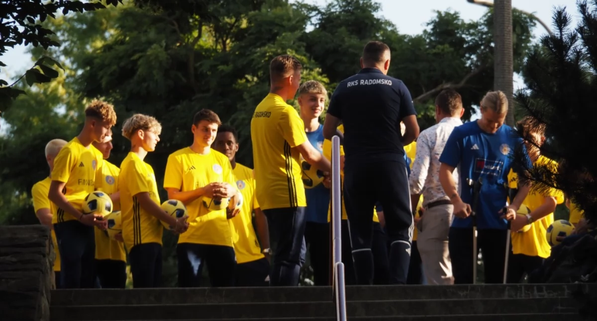 Trener Frączyk: Przegrywamy mecz, którego nie powinniśmy przegrać. RKS Radomsko walczy o awans, ale dobrze nie jest