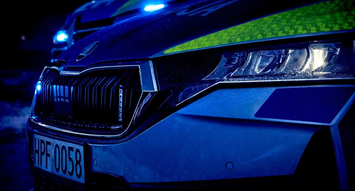 Nastolatkowie zobaczyli złodzieja, który wybiegł ze sklepu. Pomogli policjantom go zatrzymać