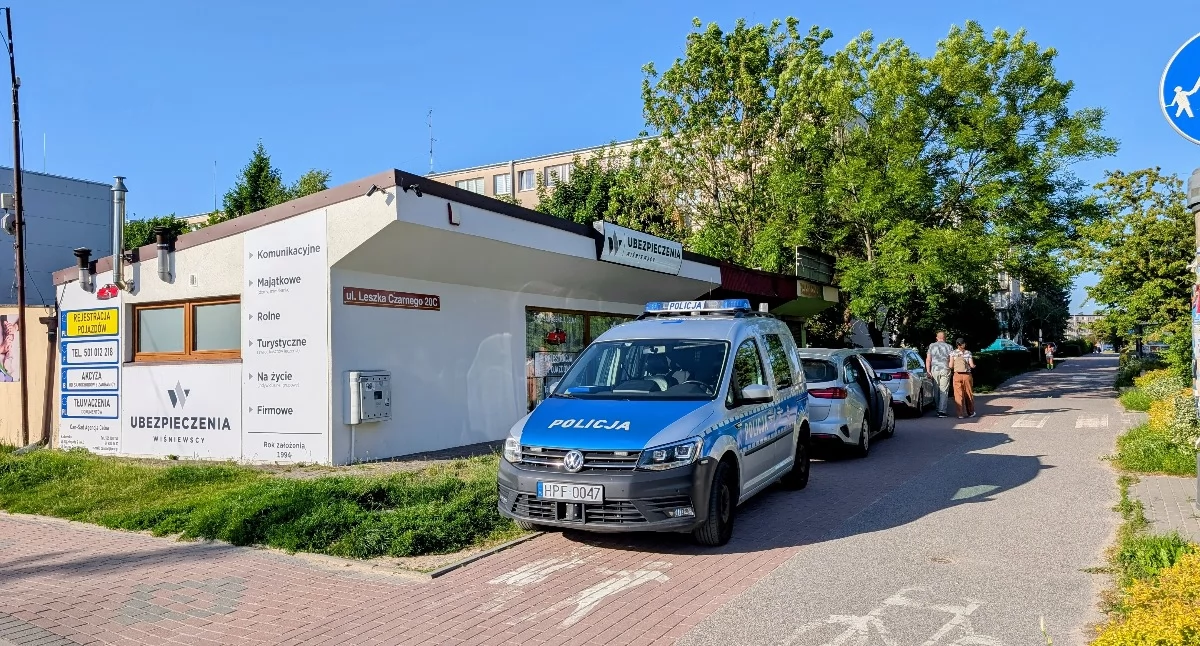 Funkcjonariusze KAS znów w Radomsku. Czytelnik: - No, w końcu się wzięli za te maszynki. Ale jak znam życie, to znów się gdzieś otworzą