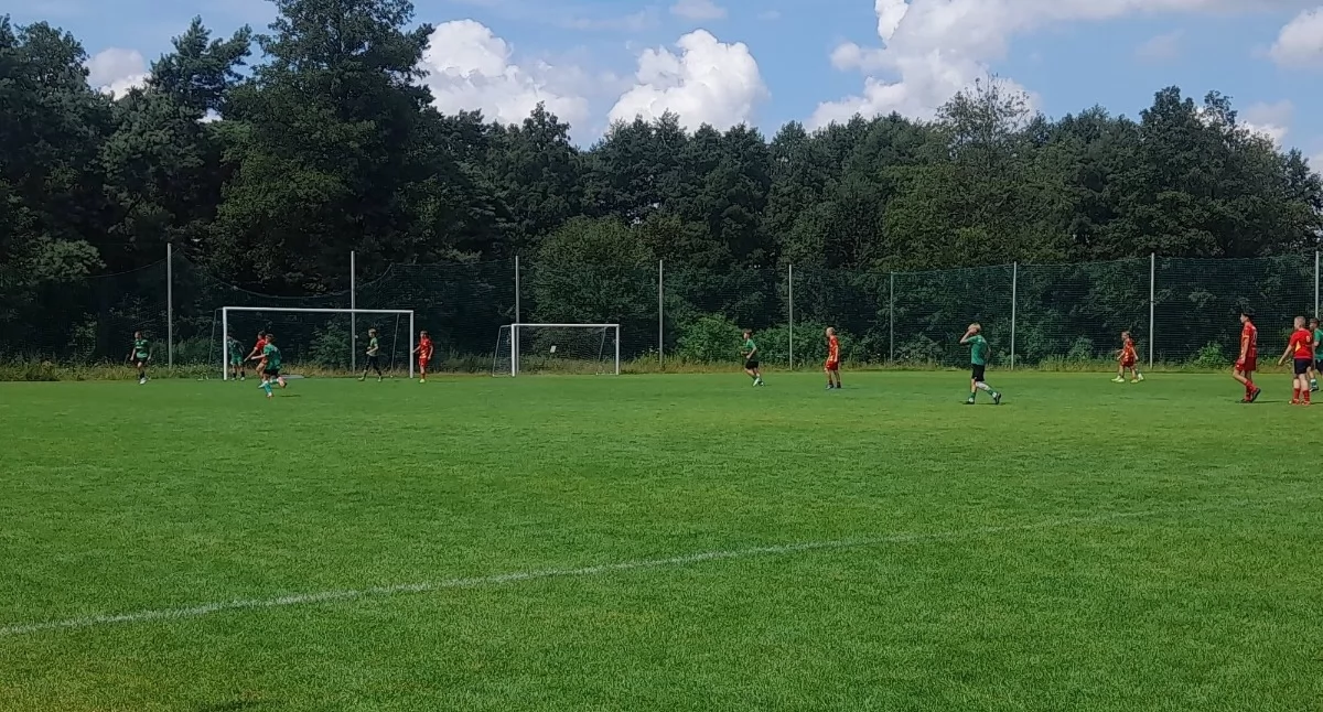 Kibice i piłkarze Pilicy Przedbórz mają powód do radości. Są pieniądze na drugi etap budowy stadionu