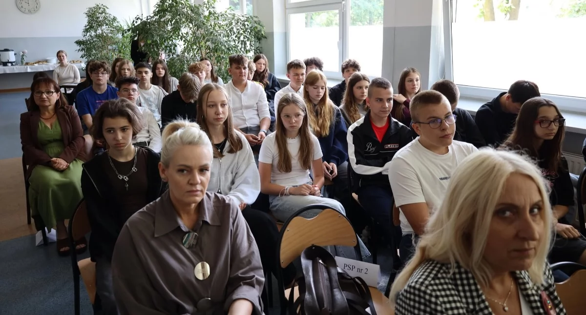 Debata w Jedynce. Nie daj się wciągnąć, nie wszystko, co modne jest bezpieczne