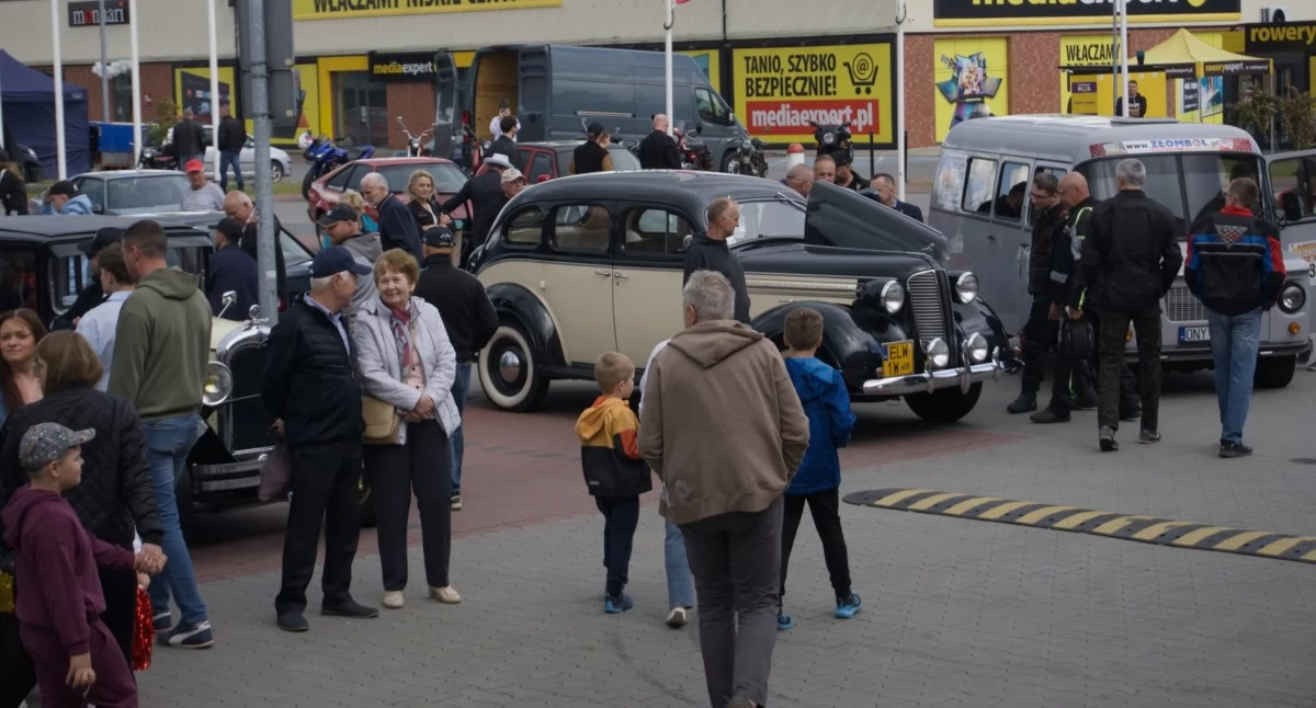 IX Ogólnopolski Zlot Auto-Moto Weteran. Samochód Dariusza Krakowiaka najładniejszy