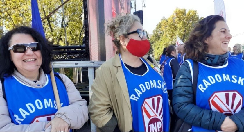 Manifestacja nauczycieli w Warszawie. Radomszczanki też pojechały protestować