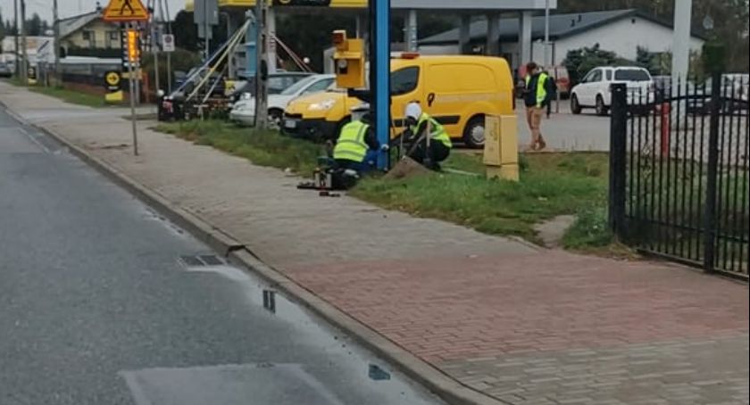 W Kamieńsku stanął nowy fotoradar. Ma poprawić bezpieczeństwo mieszkańcow