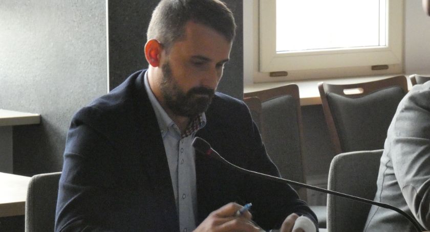Rączkowski odwołany. Gębicz: jest umówione, że za komisję odpowiedzialni są radni z WS i RdR. A pan nie jest w RdR