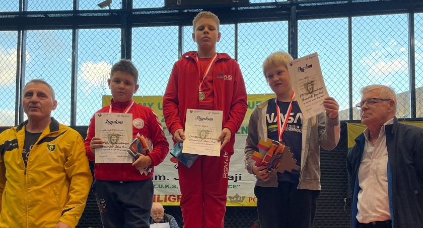 Zapaśnicy ZKS Radomsko na podium międzynarodowych zawodów w Katowicach stawali 12 razy