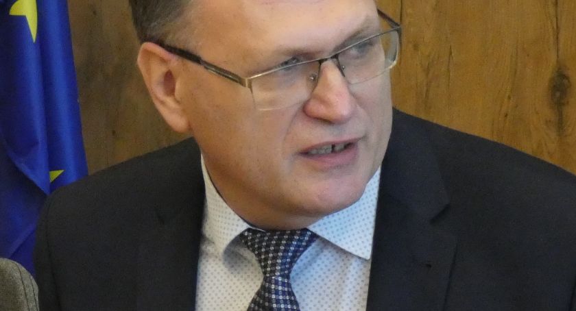 Skarga na prezydenta Ferenca: dlaczego mieszkańcy nie mogli zobaczyć projektów uchwał