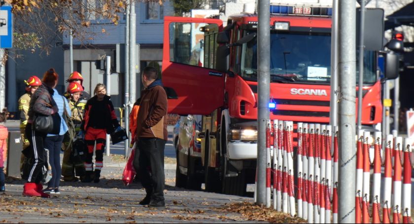 W bloku przy  Krakowskiej zasłabła kobieta. Musieli interweniować strażacy