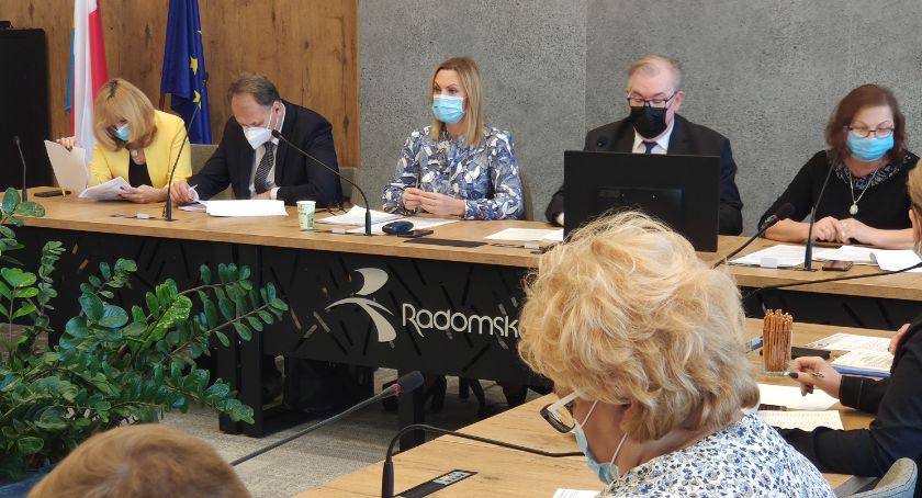 Łuszczyn komentuje: Chodzi o żłób. Taka sama to prawda na szczytach, jak i na nizinach władzy
