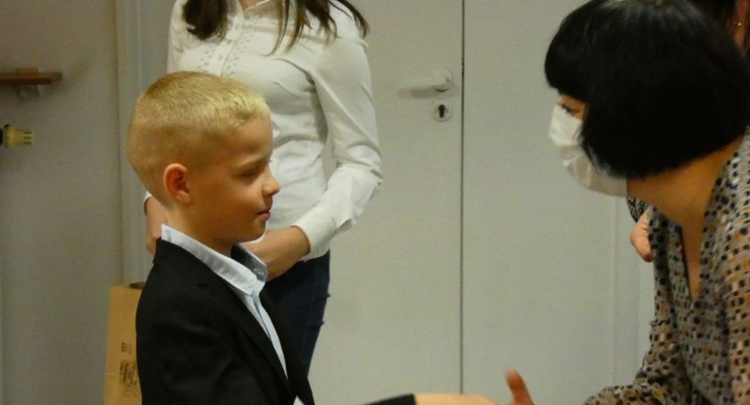 Konkurs „Pocztówka z wakacji” rozstrzygnięty. Wpłynęło prawie 2500 prac z całej Polski. Była tez jedna z Grecji