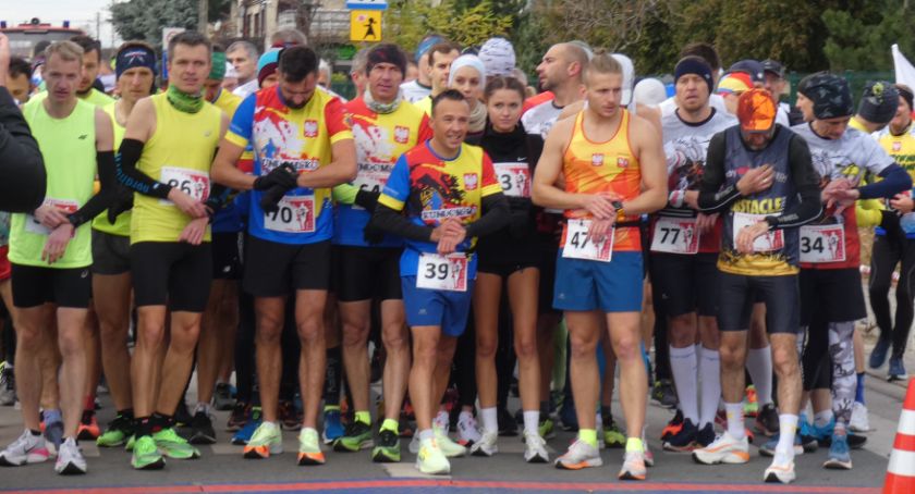 Radomszczański Bieg Niepodległości wystartował o 11.11. 100 biegaczy pokona 10 km
