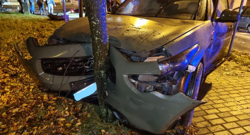 Zderzenie trzech aut na Przedborskiej. W jednym z nich było 6-letnie dziecko