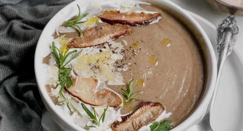 Przepisy Kasi Nowickiej: Krem z borowików. Prosty, delikatny i elegancki [PlateByKate.com]