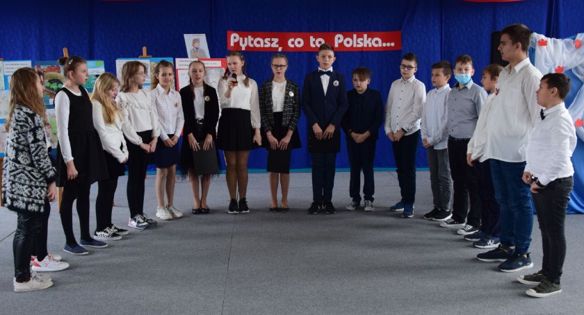 Konkurs „Piękna nasza Niepodległa” rozstrzygnięty. Wiktoria Przybylska, Natalia Przybylska i Oliwia Broszkiewicz najlepsze