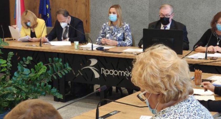 Łuszczyn komentuje: Orzechy, czyli nie da się gładko prześlizgnąć na podwyżkami