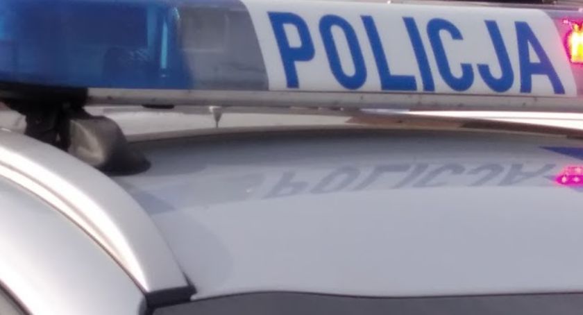 Potrącenie na Targowej. Rowerzystka uderzona przez volkswagena golfa