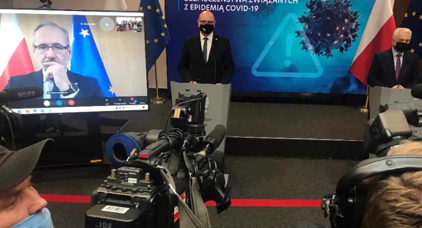 Koronawirus Radomsko. Dzieci na zdalne, pracodawca zażąda testu, obowiązkowe szczepienia dla niektórych