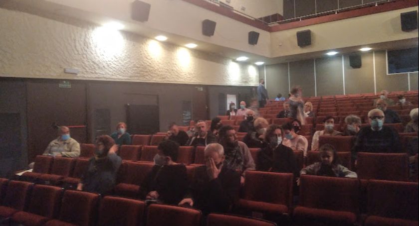 Nowe limity dla widzów: od 15 grudnia tylko 30 procent obłożenia sal kinowych i teatrów