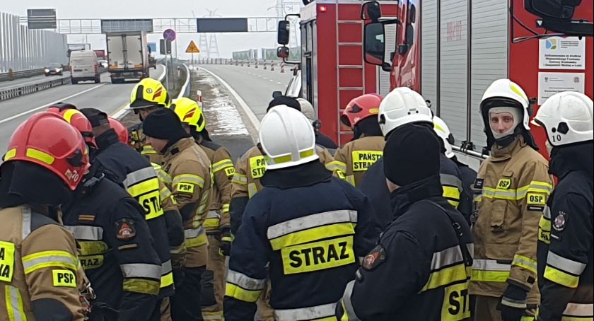 Strażacy zaznajomili się z infrastrukturą na autostradzie