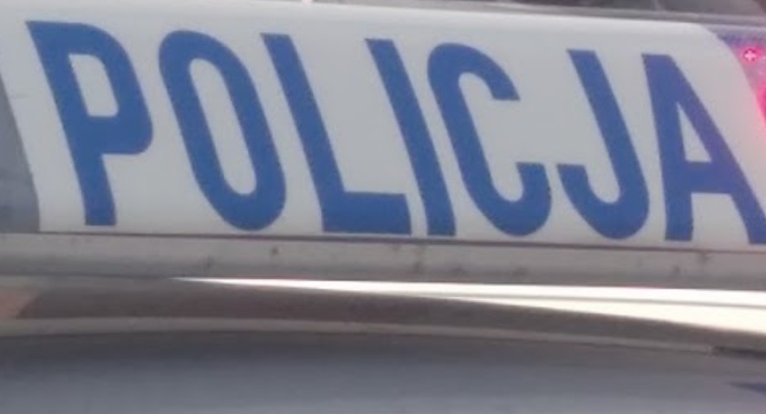 W piątek w Jaskółkach doszło do zderzenia dwóch samochodów osobowych 