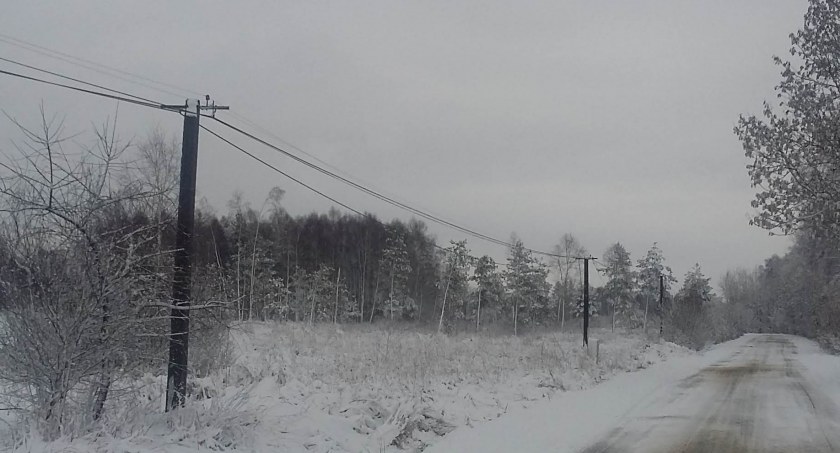 Jak jest zima, to musi być ślisko. Brakuje piasku i soli?