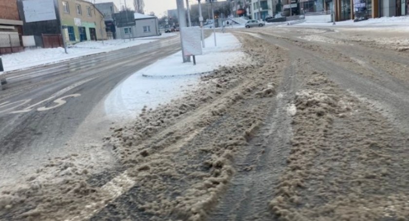 Nie macie zimowych opon? To nie pojeździcie do roztopów