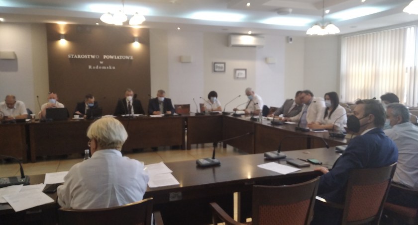 Radni Koalicji Obywatelskiej nie poparli budżetu powiatu na 2022 r.