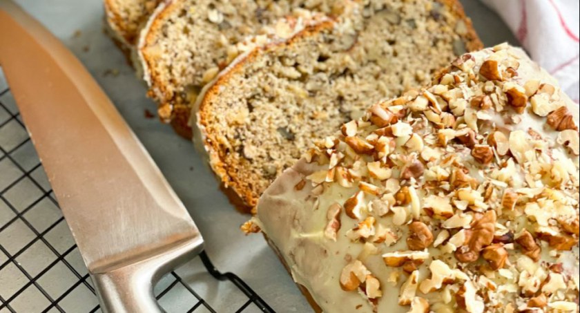 Przepisy Kasi Nowickiej [PlateByKate.com] Chlebek bananowy z orzechami