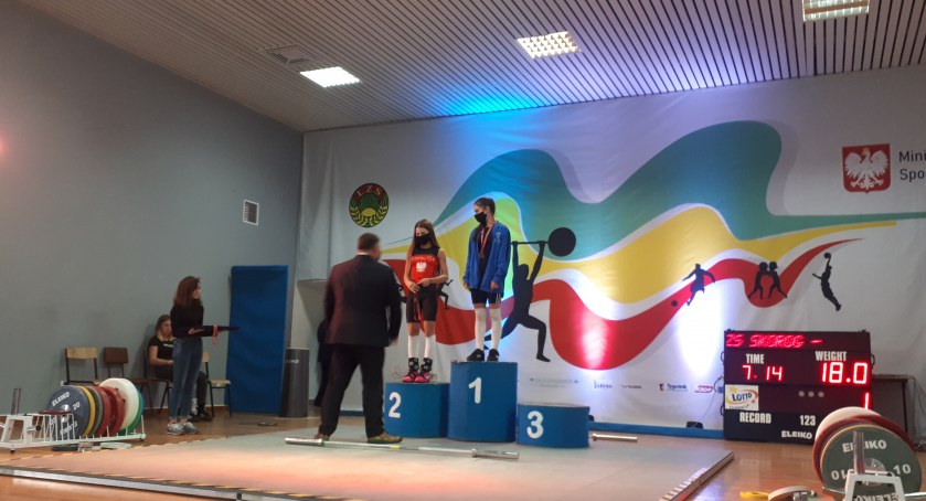 Nasze sztangistki na podium w 2021 roku. Wyniki i zestawienia tego, co wydarzyło się na pomoście