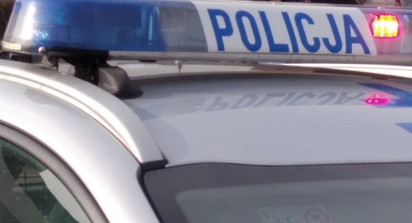 Wypadek w Gidlach. Potrącony pieszy na drodze w kierunku Żytna