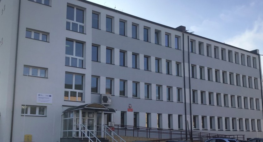 Polski Ład: od wtorku w urzędach skarbowych pełnione są dyżury do godziny 19