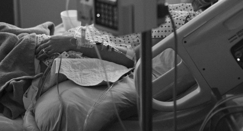 Koronawirus Radomsko: w ostatniej dobie zmarło aż 9 osób zakażonych koronawirusem. Dzień wcześniej dwie