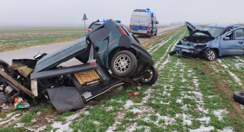 Tragiczny wypadek w gminie Masłowice. Do zderzenia doszło na skrzyżowaniu