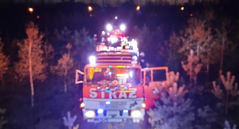 Martwa kobieta znaleziona w rzece Radomce. W akcji wzięli udział strażacy