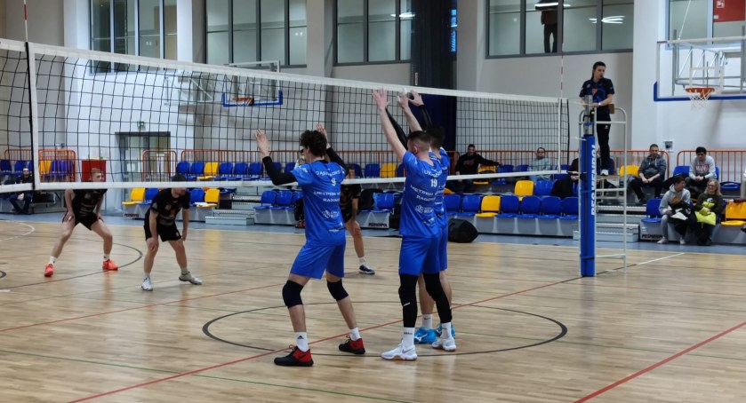Zawodnicy KS Volley Radomsko bliscy wygranej w meczu w Zduńskiej Woli