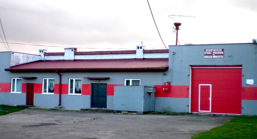 Pożar sadzy w Górach Mokrych. Strażacy użyli gaśnic proszkowych