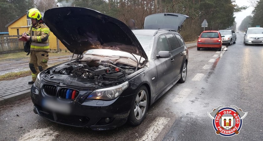Pożar samochodu w Przedborzu. Na szczęście nikomu nic się nie stało
