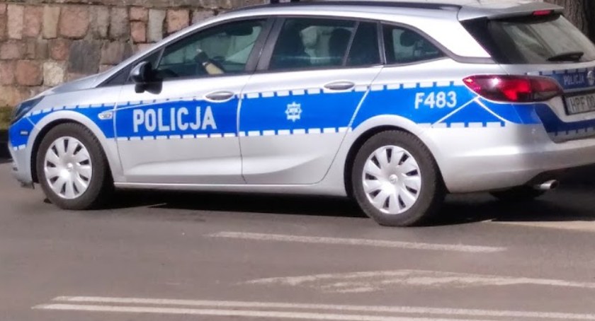 Jechała zygzakiem mając prawie 3 promile. Policja zatrzymała 47-latkę na Starowiejskiej 