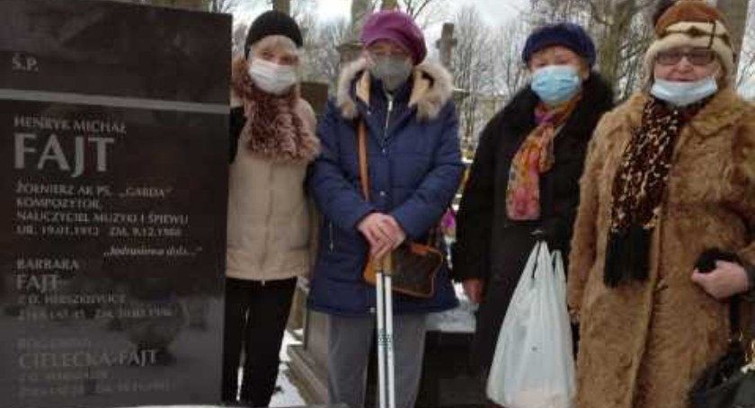 Uczennice Henryka Fajta uczciły pamięć swojego nauczyciela
