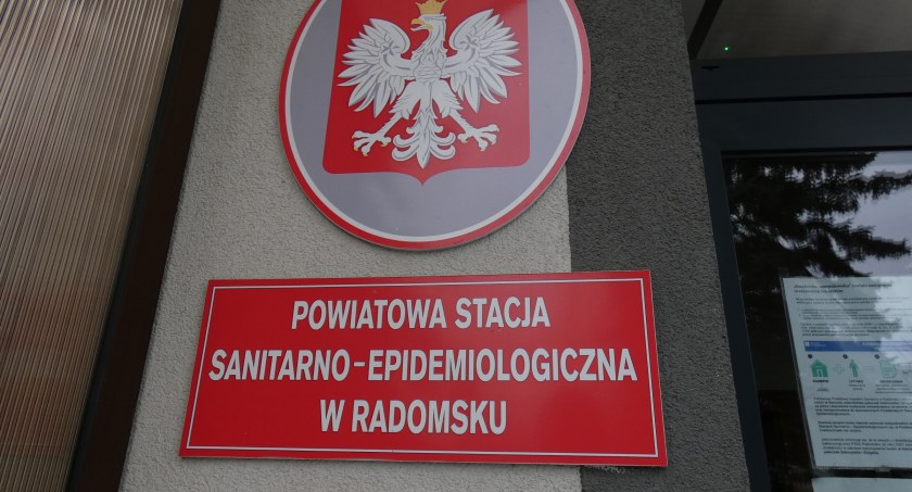 Raport covidowy. Piąta fala się rozpędza