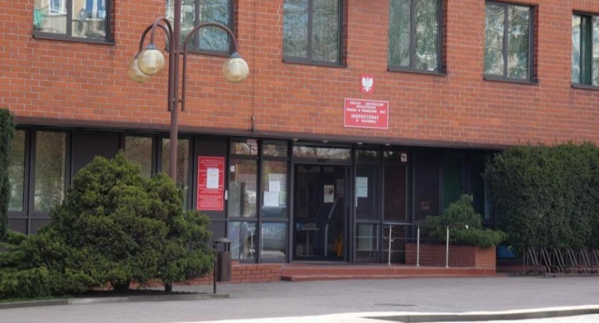 Pracownicy ZUS-u zapraszają do urzędu skarbowego, a ci ze skarbówki do ZUS-u. Chodzi o przepisy Polskiego Ładu