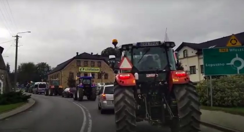 Protest rolników w Przedborzu. Przeciw drożyźnie. Kierowcy powinni przygotować się na utrudnienia 