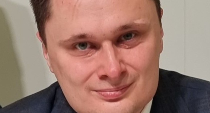 Wiceminister Krzysztof Ciecióra zaprasza mieszkańców do swojego biura
