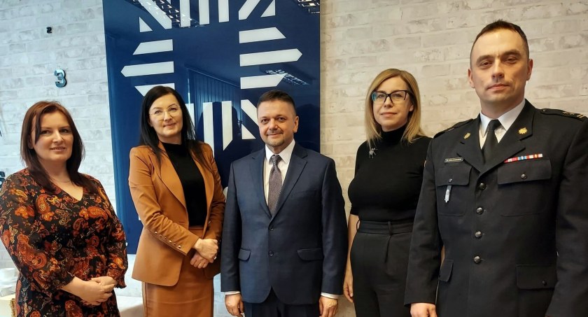 Komendant Powiatowy Policji w Radomsku nadkomisarz Robert Baryła przechodzi na emeryturę