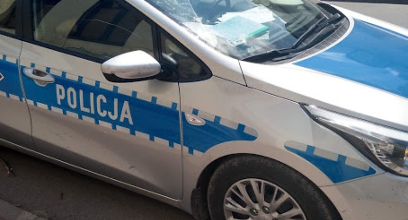 Bezdomny zadzwonił na policję, żeby... radiowóz odwiózł go do noclegowni. Bo nie będzie szedł tyle kilometrów