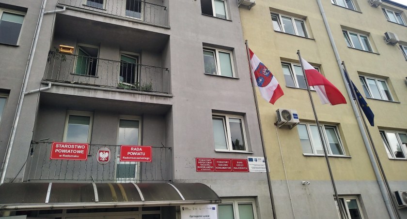Baza mieszkaniowa powiatu: 120 miejsc dla uchodźców u 38 osób. Potrzeba będzie więcej 