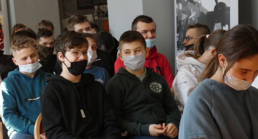 Konkurs dla młodzieży w Muzeum Regionalnym. Tematem Armia Krajowa i KWP w Radomszczańskiem 