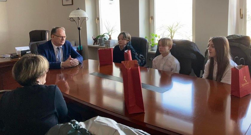 Uczniowie Siódemki spotkali się z prezydentem Radomska Jarosławem Ferencem