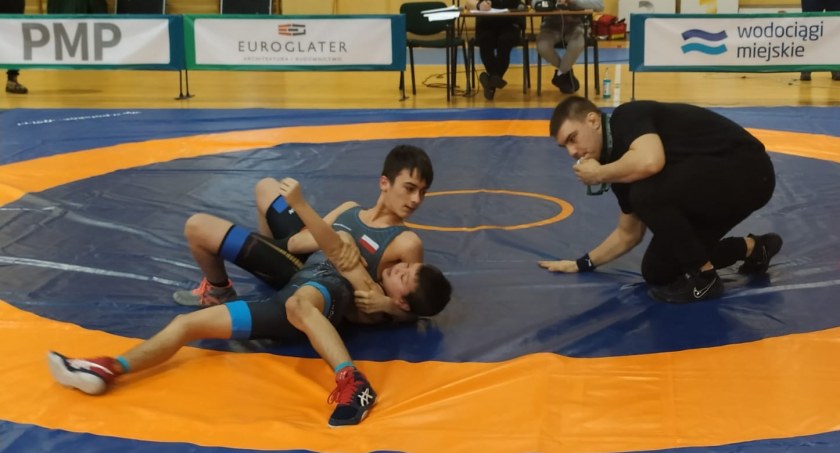 I Rzut Radomskiej Ligi Zapaśniczej. Zawodnicy ZKS Radomsko z tego turnieju przywieźli 20 medali